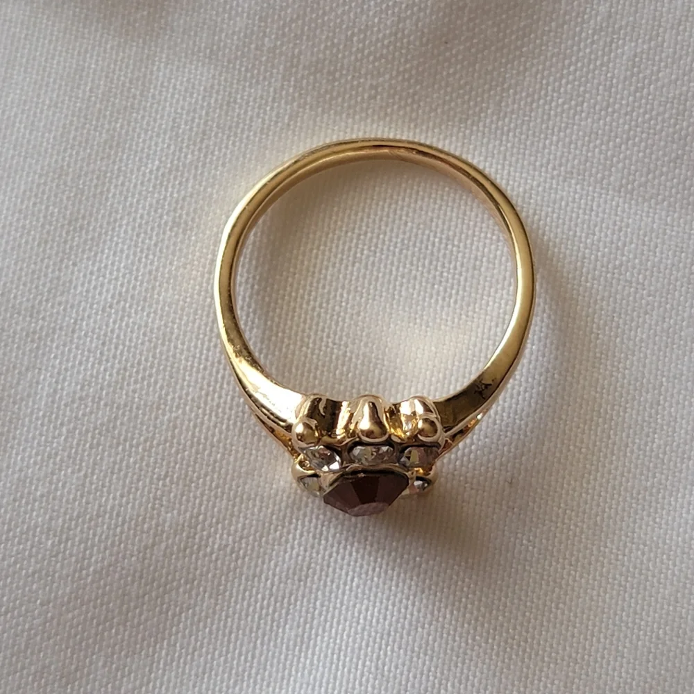 Gold Tone Fashion Ring Rhinestone